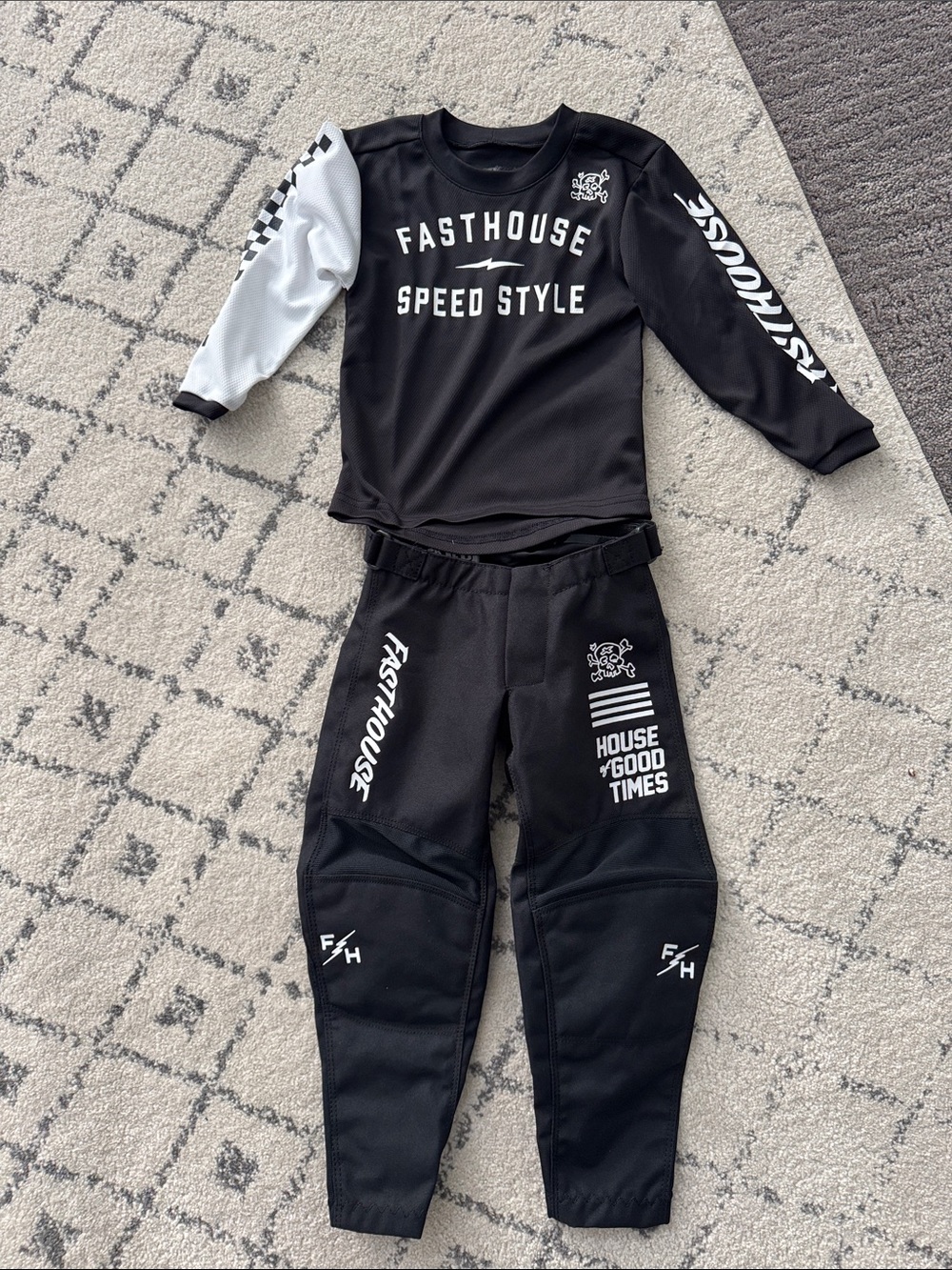 Fasthouse Kids' Black and White MX Rashguard Matching Set - Picture 9 of 9